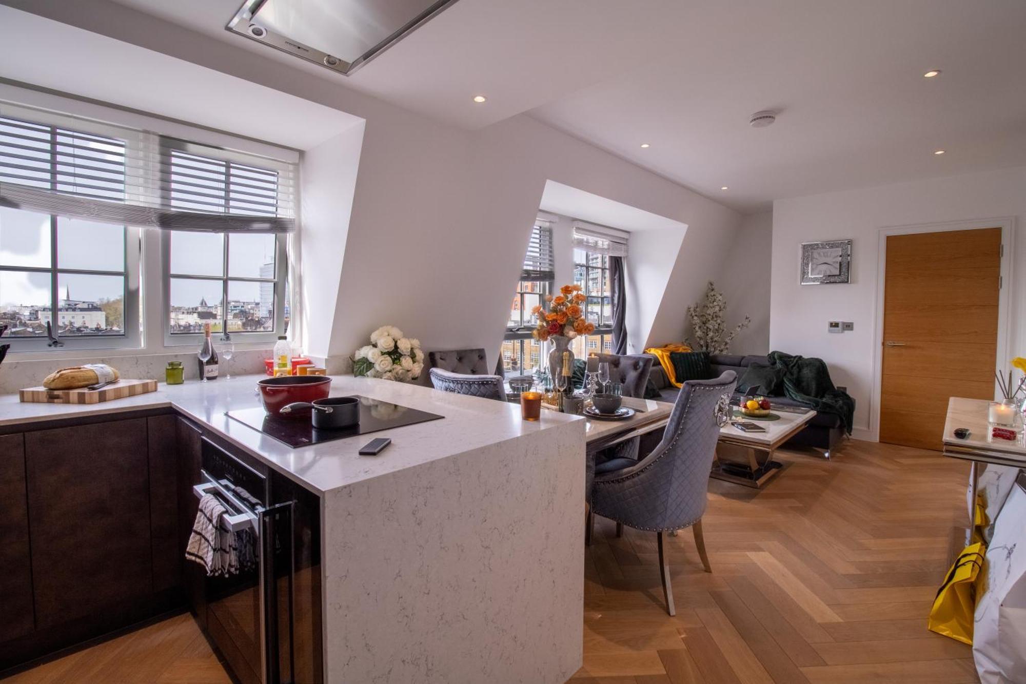 Luxurious 1-Bedroom Penthouse In Marble Arch 71 Londres Exterior foto